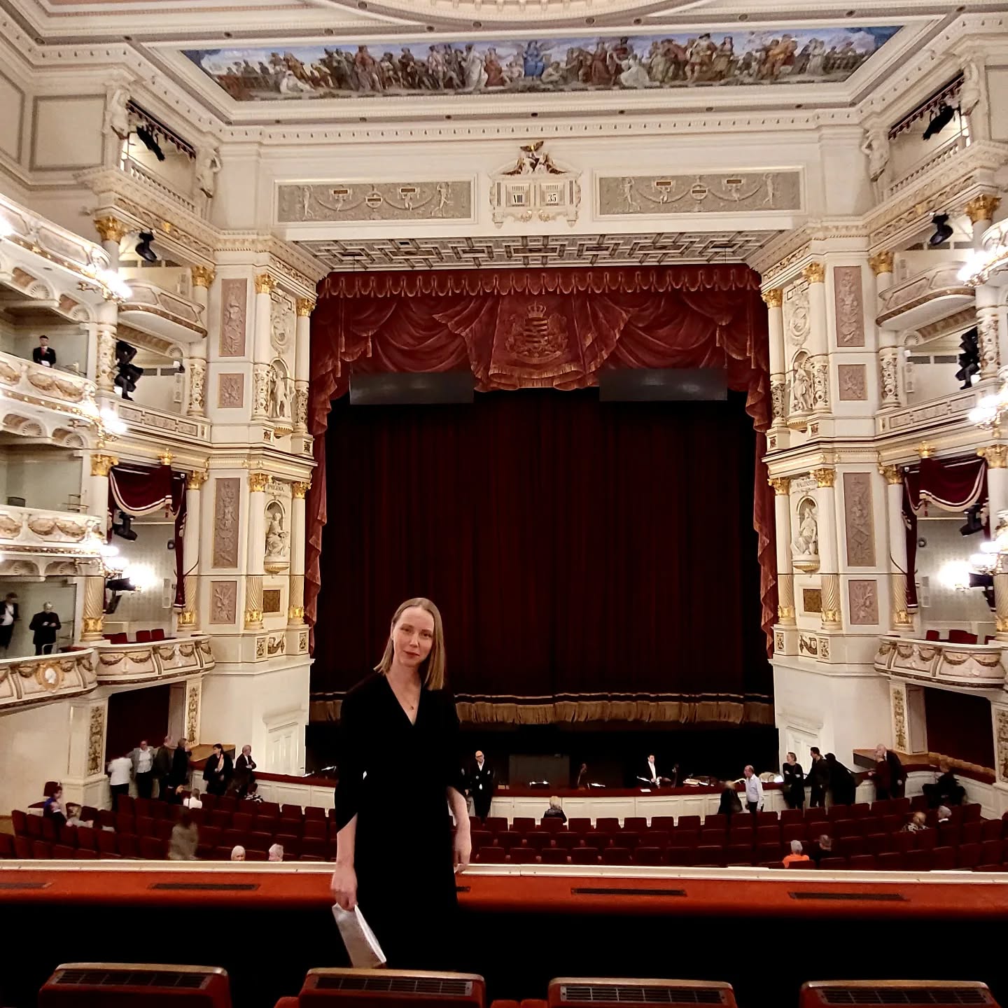 Erst in der Semperoper Dresden bei der Wiederaufnahme von Madama Butterfly mit fantastischer Besetzung! Danach Probetag "Schöne Müllerin" für das Festival der Stimmen Liechtenstein mit dem großartigen Bariton Gerrit Illenberger.